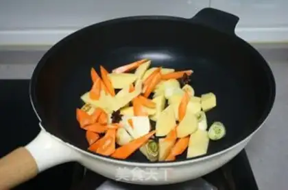 Make Chicken-legged potato noodles step 6