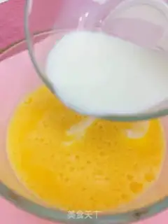 Make Strawberry milk omelet step 1
