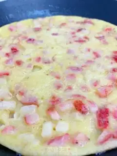 Make Strawberry milk omelet step 4