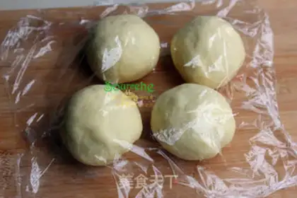 Make Blueberry rolls step 3