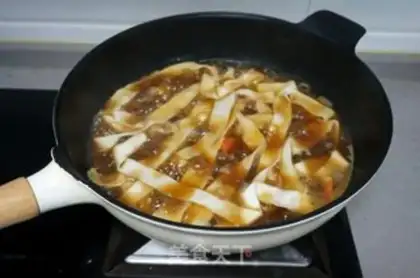 Make Chicken-legged potato noodles step 12