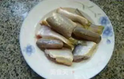Make The yellowfish step 3