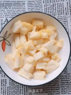 Make Honey pineapple juice step 1