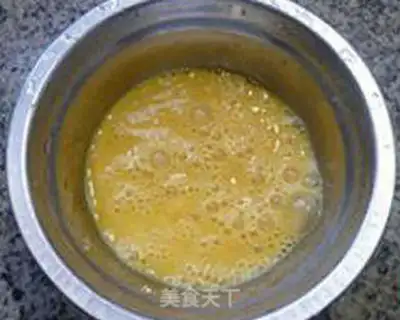 Make Cream-cream shrimp with fried eggs step 4