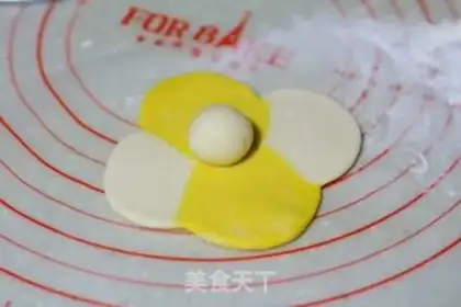 Make Fancy buns step 4