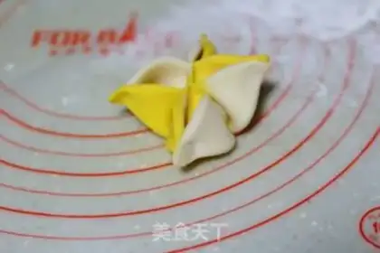 Make Fancy buns step 7