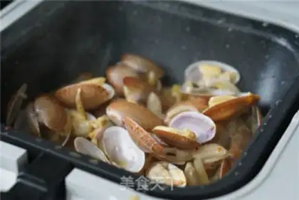 Make Onion-cracking clams step 6