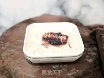 Make Taste and blueberry sauce step 2