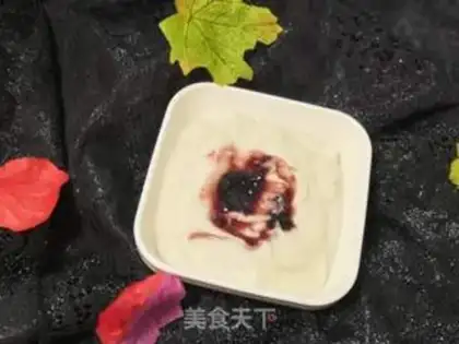 Make Taste and blueberry sauce step 4