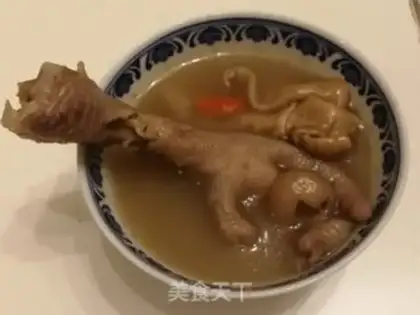 Make Fowler chicken foot soup step 3
