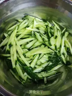 Make The cucumbers step 1