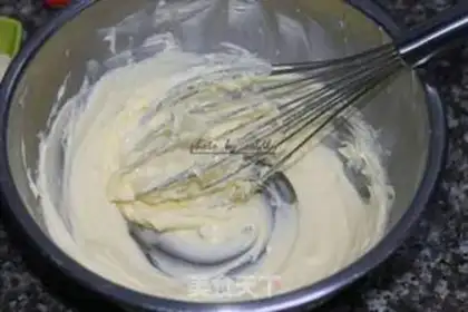 Make French caramel almonds step 1