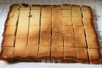 Make French caramel almonds step 15