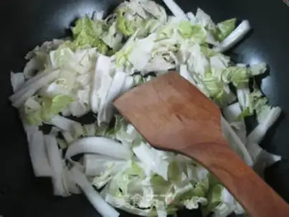 Make The cabbage and celery step 1