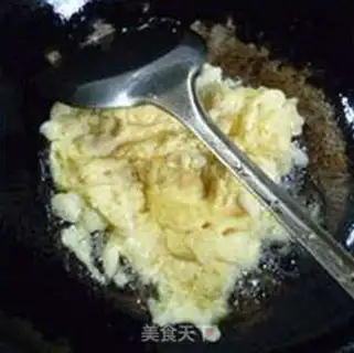 Make Tomato silk fried eggs step 8