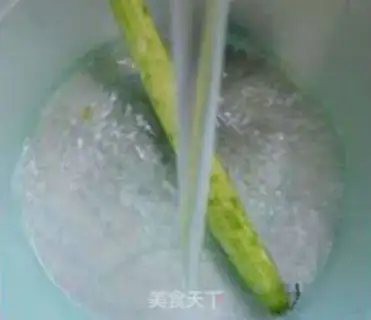 Make The pickle makes number five step 5