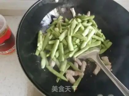 Make Four seasons of bean meat step 4