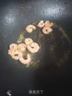 Make Shrimp fried pasta step 1