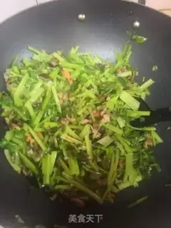 Make Flamingos, celery step 2