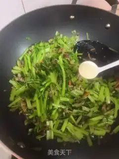 Make Flamingos, celery step 3