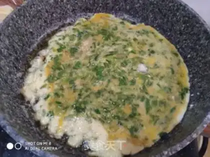 Make Wild fragrance fried eggs step 5