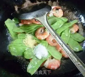 Make Shrimp fried lentils step 4