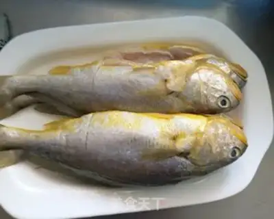 Make Jealousy yellowfish step 1