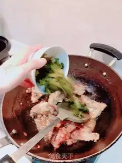 Make Red-burned potato ribs step 5