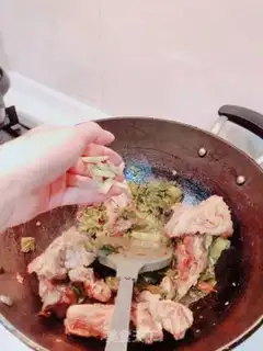 Make Red-burned potato ribs step 6