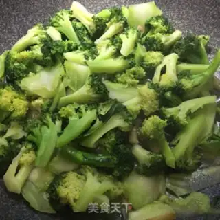Make Garlic broccoli step 4