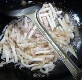 Make Shrimp-skinned apricot mushroom step 6