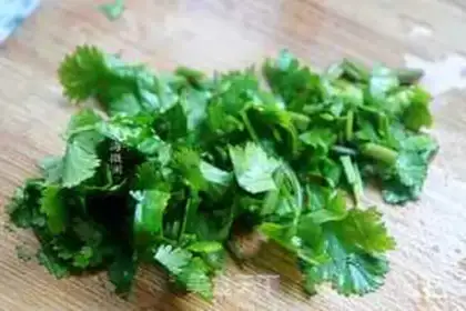 Make Carrot and fan soup step 1