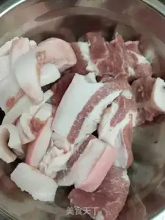Make Garlic red meat step 0