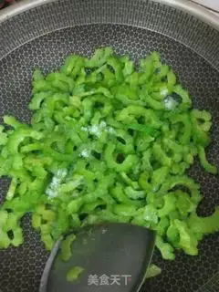 Make ♪ The bitter melons ♪ step 2