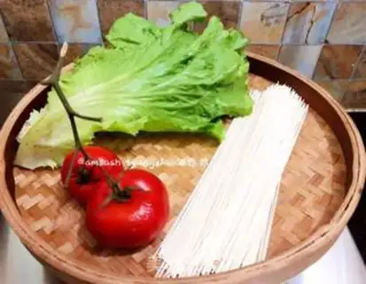 Make Tomato noodle step 0