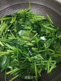 Make Scrambled spinach step 3