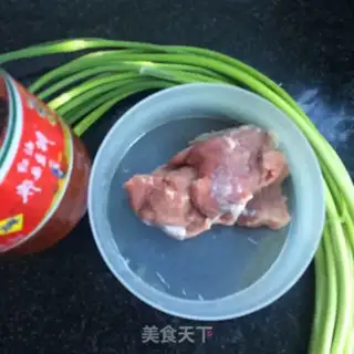 Make Beef and garlic step 0