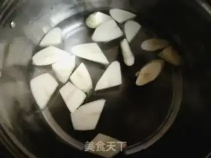 Make The broccoli is made white step 1