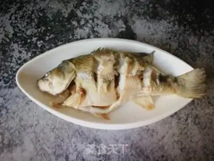 Make Garlic spicy sauce for bass step 5