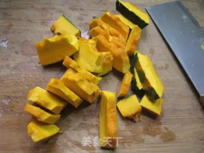 Make The meat is fried with Japanese pumpkins step 2