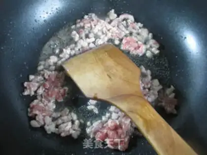 Make The meat is fried with Japanese pumpkins step 4