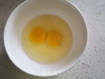 Make Fried eggs step 3