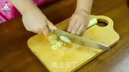 Make Korean beef roll sprouts step 3