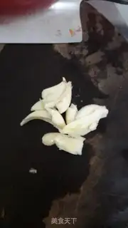 Make Carrot fried eggs step 1