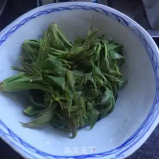 Make The sprouts and the wheat noodles step 1