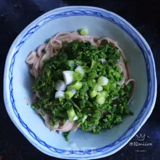 Make The sprouts and the wheat noodles step 5