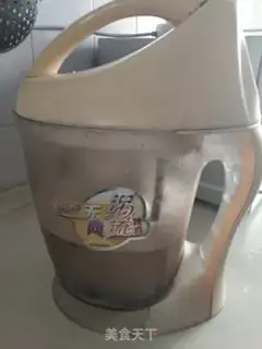 Make Black bean soy milk step 1