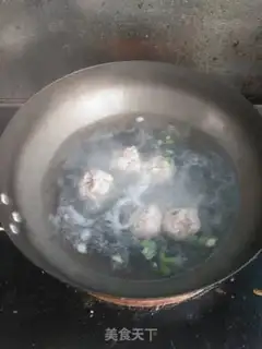 Make Spinach meatballs, cat ears step 4