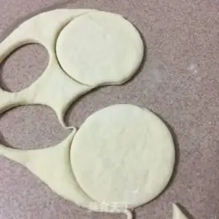 Make Sesame buns step 7
