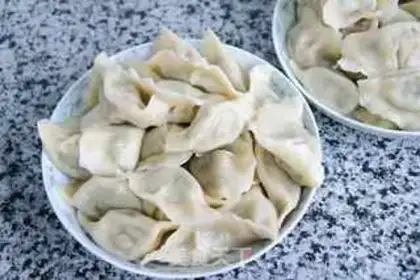 Make Celery pork dumplings step 9